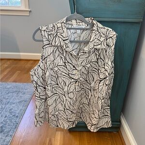 Croft & Barrow Black and White Leaf Print Blouse